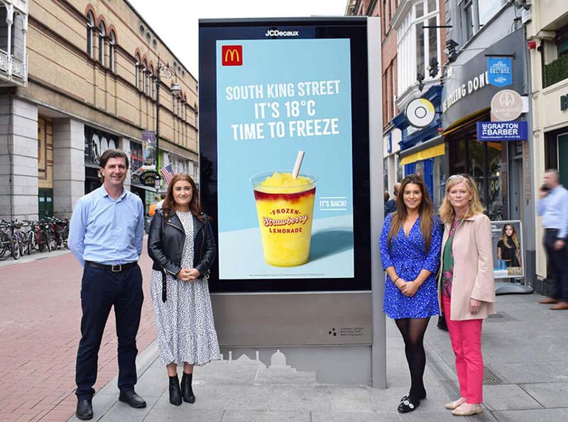 Quảng cáo ngoài trời OOH Hình thức quảng cáo OOH