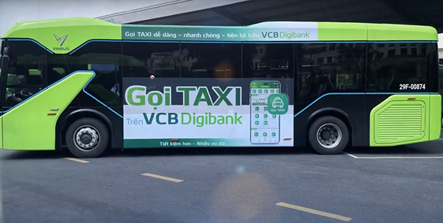 Roadshow ngân hàng 9 roadshow xe buyt cho dich vu goi taxi qua ung dung vcb digibank phoenix media group