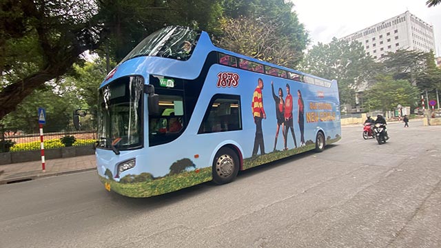 Luxury roadshow xe 45 chỗ là gì? Cơn sốt quảng cáo di động "khổng lồ" 5 bao gia luxury roadshow xe o to 45 cho phoenix media group