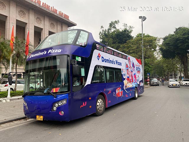 Luxury roadshow xe 45 chỗ là gì? Cơn sốt quảng cáo di động "khổng lồ" 4 to chuc chay roadshow xe 45 cho phoenix media group