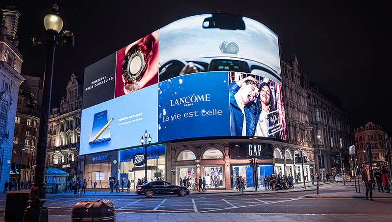 So sánh OOH truyền thống và DOOH: Hình thức quảng cáo nào hiệu quả hơn? 6 ooh va dooh